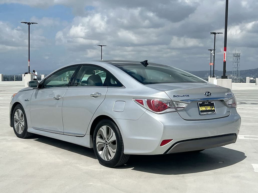 2013 Hyundai Sonata Limited Edition image 3