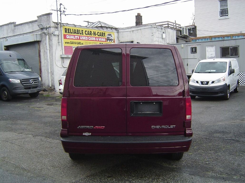 2004 Chevrolet Astro LS image 4