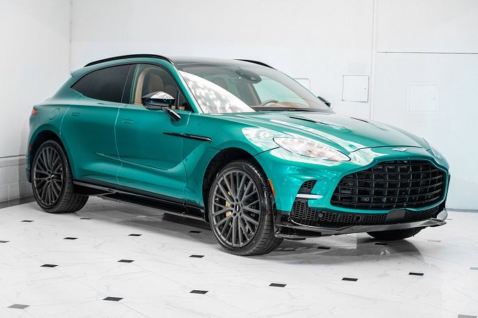 2023 Aston Martin DBX