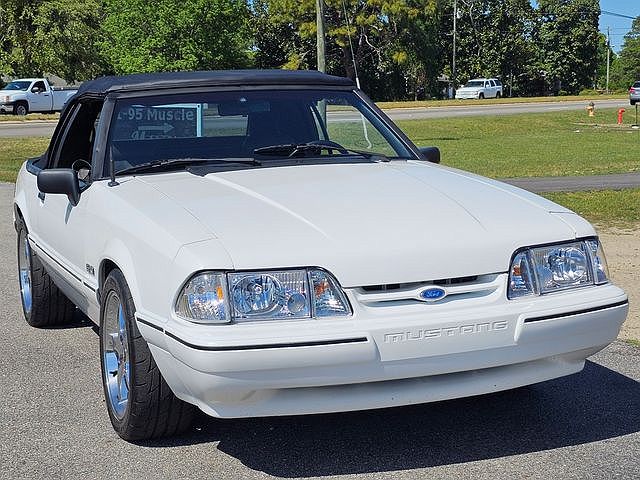 1993 Ford Mustang LX image 3