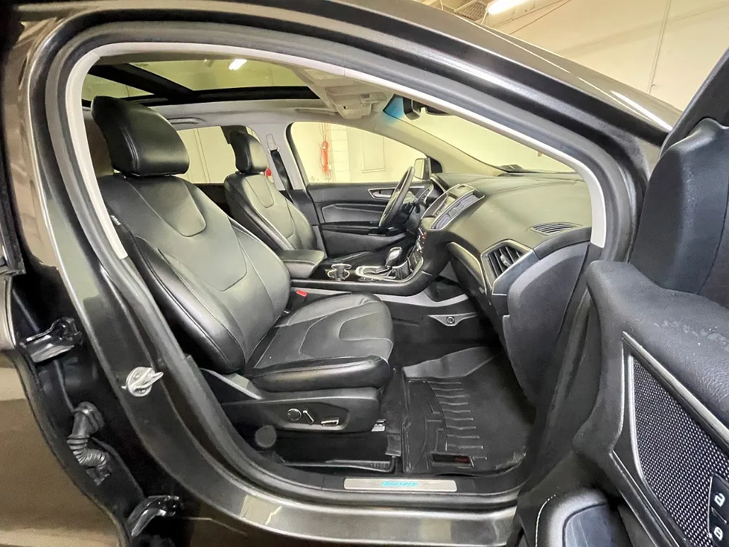 2015 Ford Edge Titanium image 5