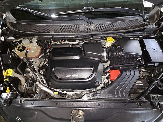 2018 Chrysler Pacifica L image 31