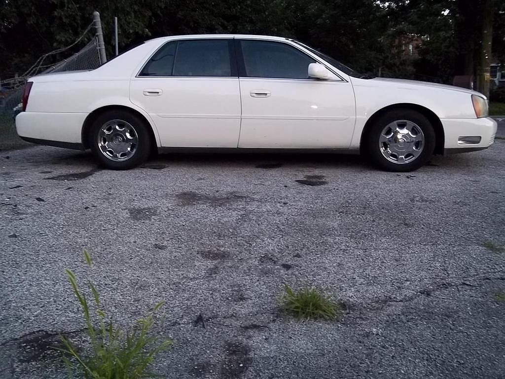 2004 Cadillac DeVille null image 3