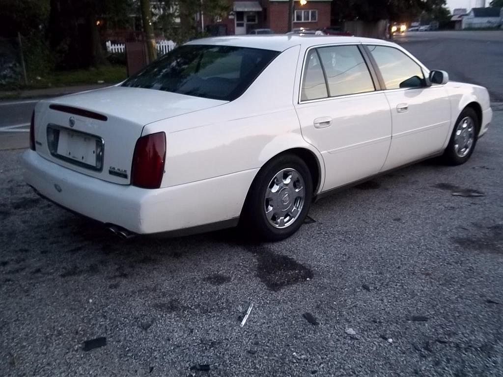 2004 Cadillac DeVille null image 4