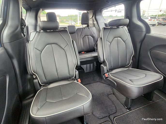 2025 Chrysler Pacifica