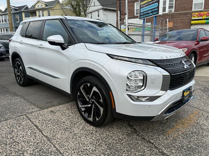 2022 Mitsubishi Outlander