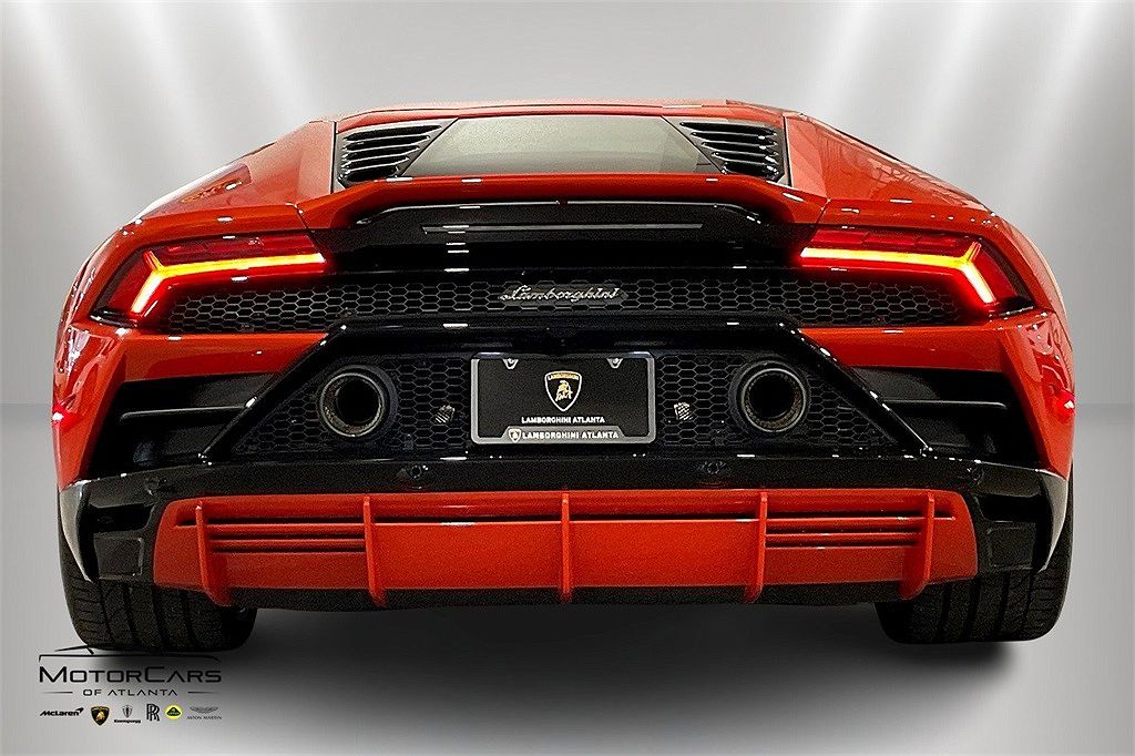 2020 Lamborghini Huracan null image 3