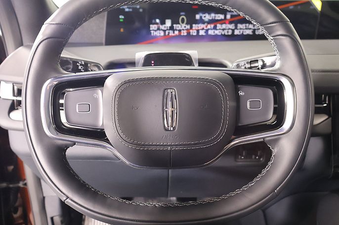 2027 Lincoln Navigator