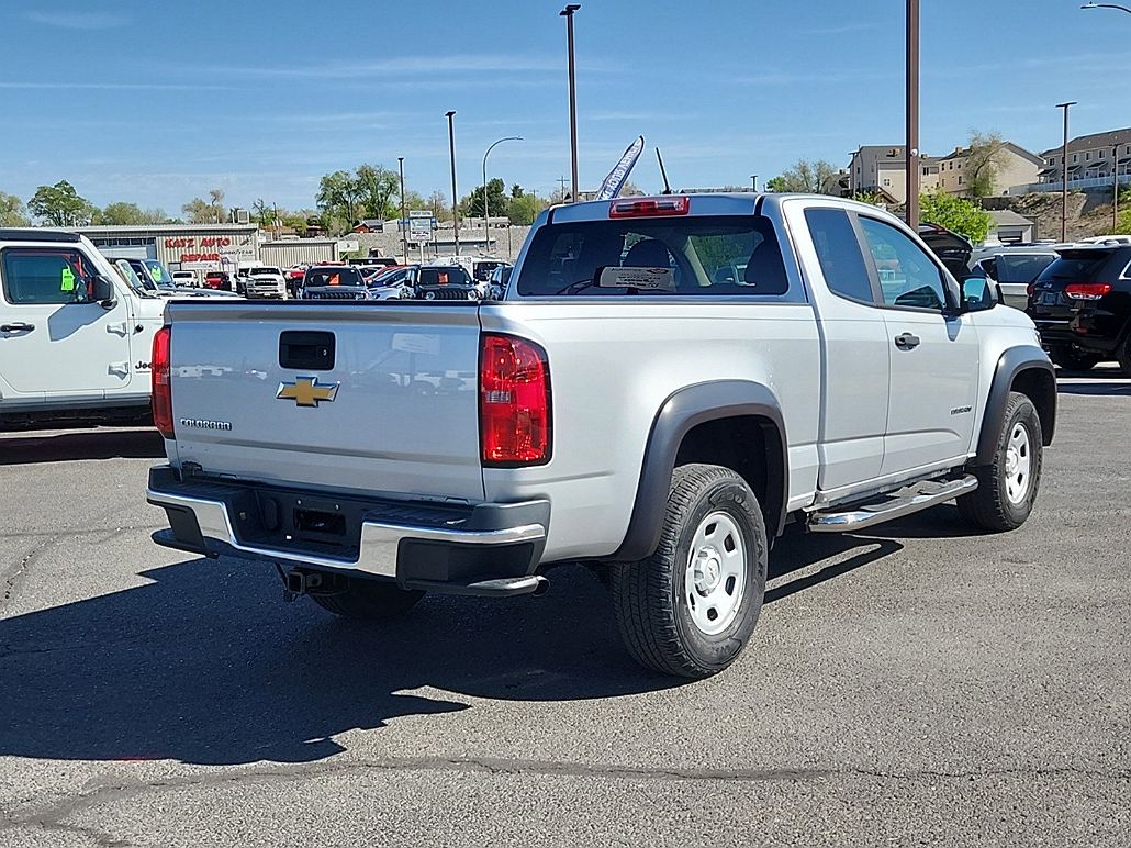 2018 Chevrolet Colorado Base image 2