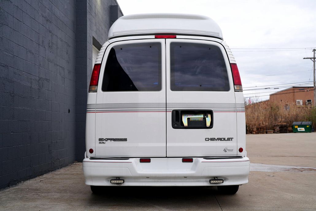 1998 Chevrolet Express 1500 image 3
