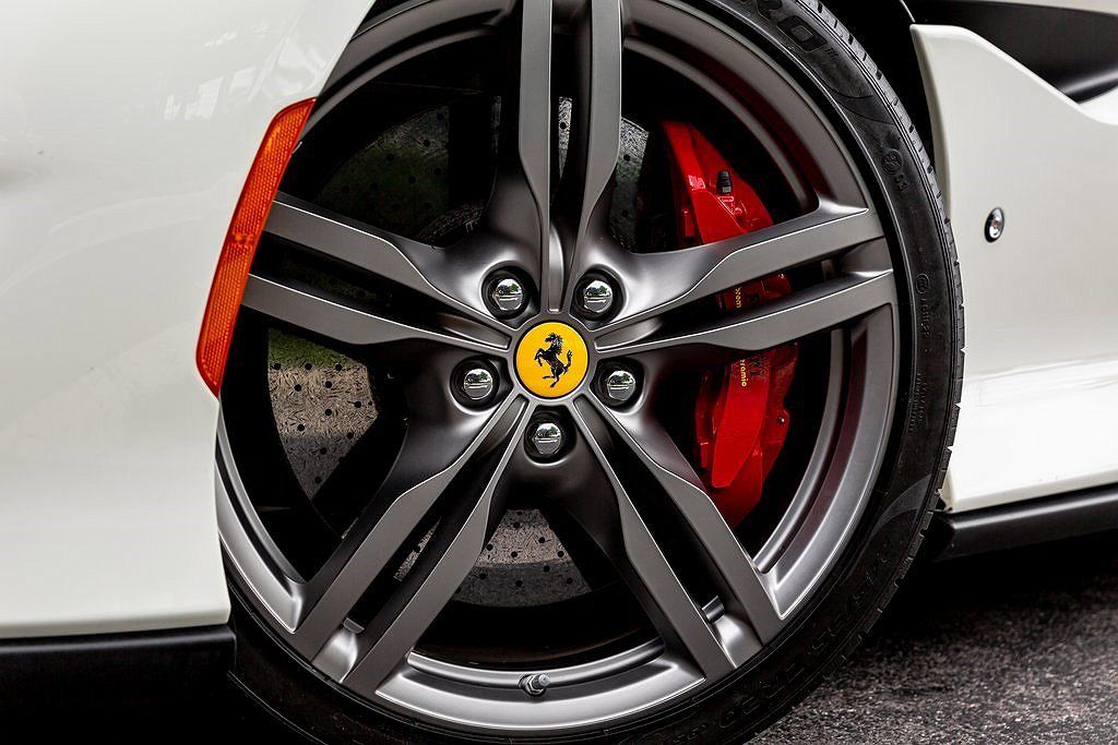 2020 Ferrari Portofino null image 9