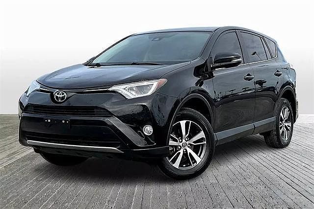 2018 Toyota RAV4 XLE image 0