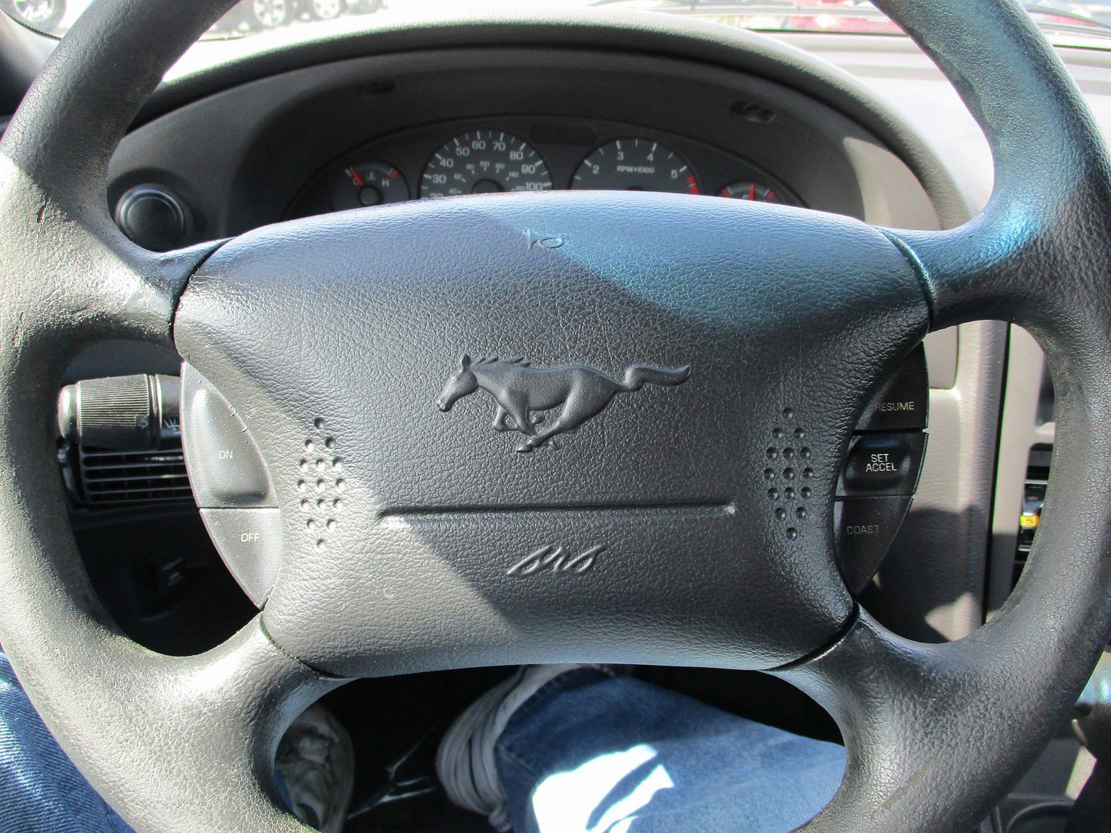 2003 Ford Mustang null image 13