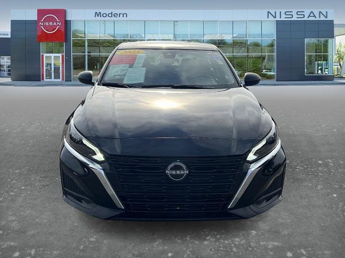 2025 Nissan Altima