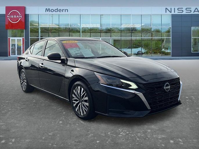 2025 Nissan Altima