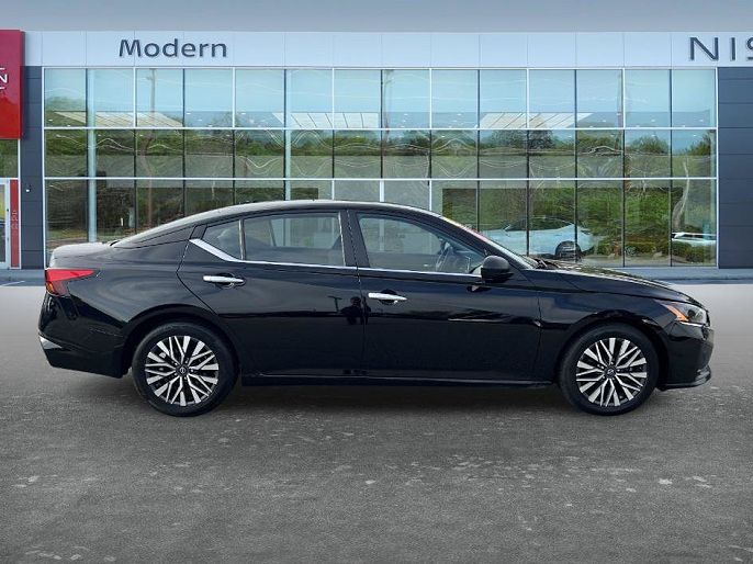 2025 Nissan Altima