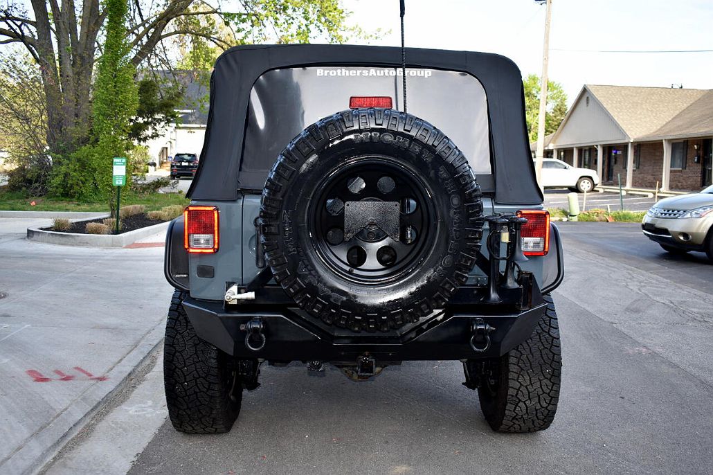 2015 Jeep Wrangler Sport image 5