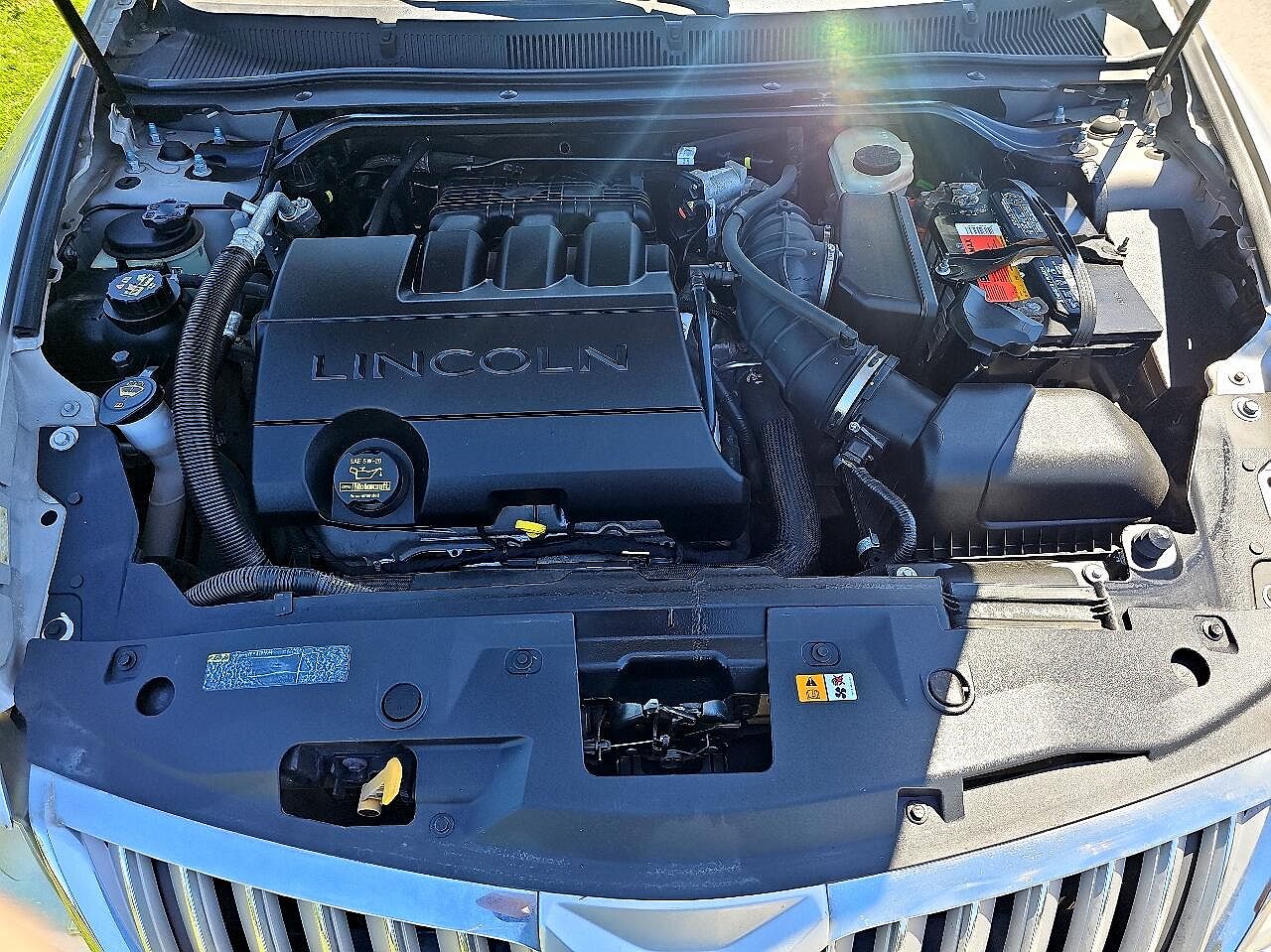 2012 Lincoln MKS null image 21