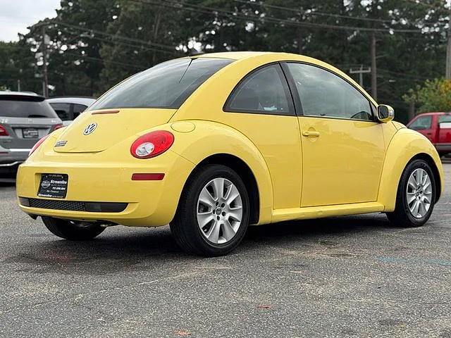 2010 Volkswagen New Beetle