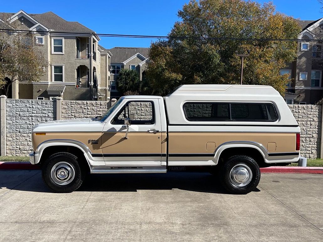 1983 Ford F-250 XL image 3