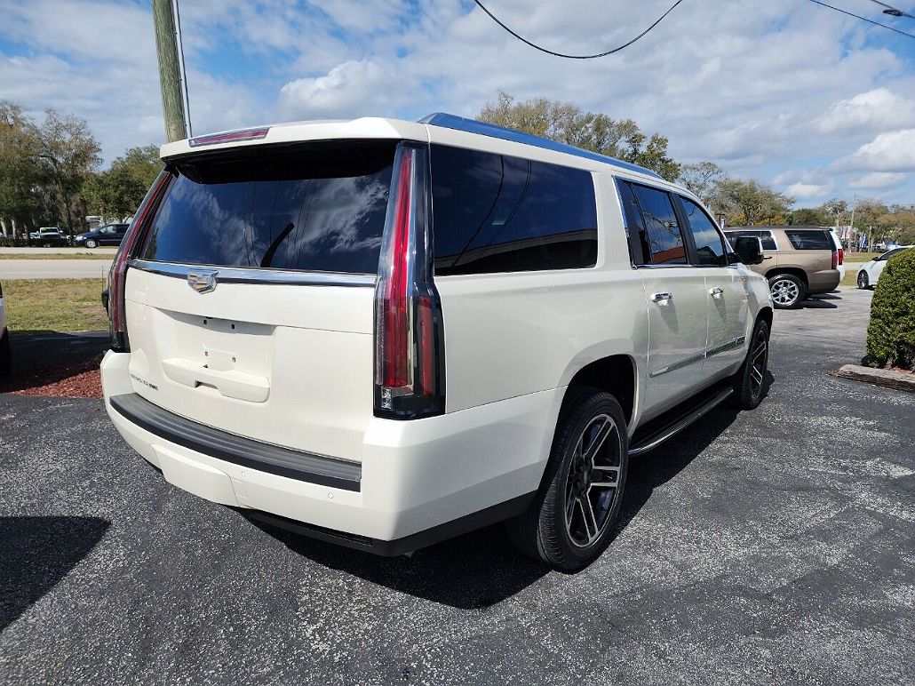 2015 Cadillac Escalade ESV image 4