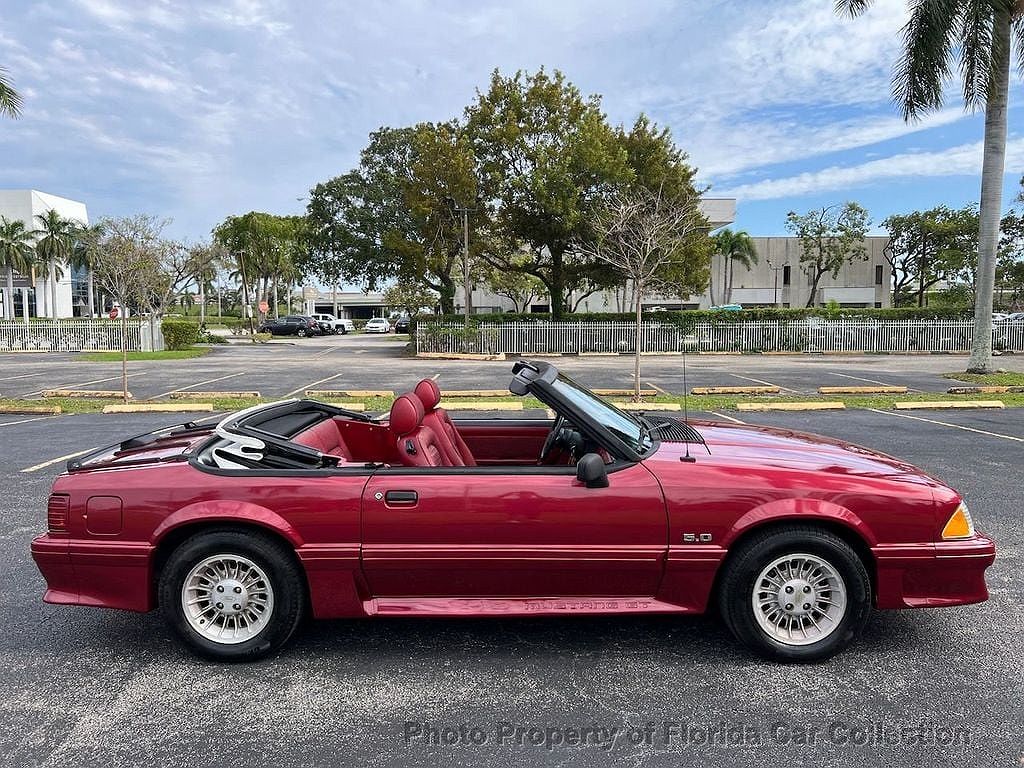 1988 Ford Mustang GT image 13