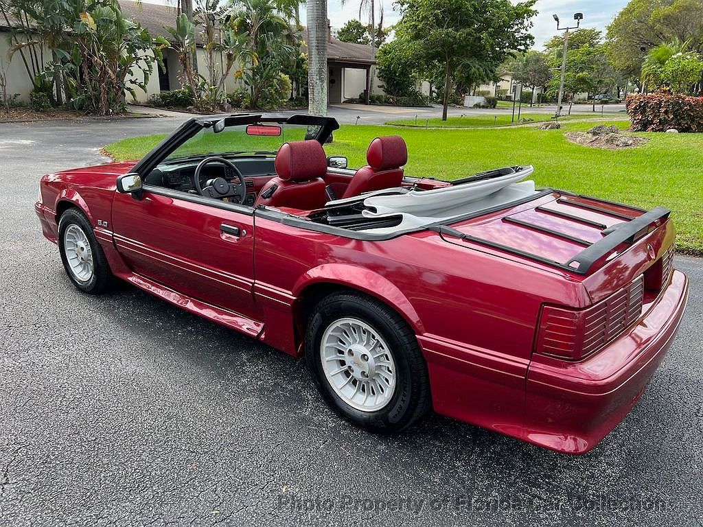 1988 Ford Mustang GT image 2