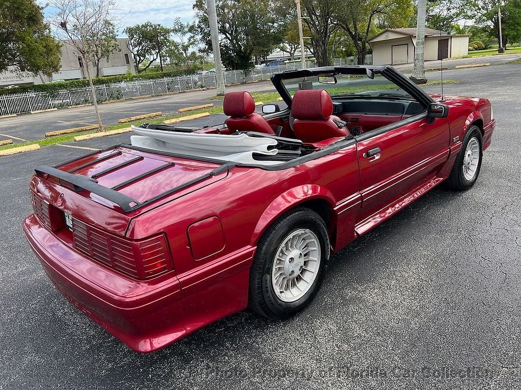 1988 Ford Mustang GT image 32