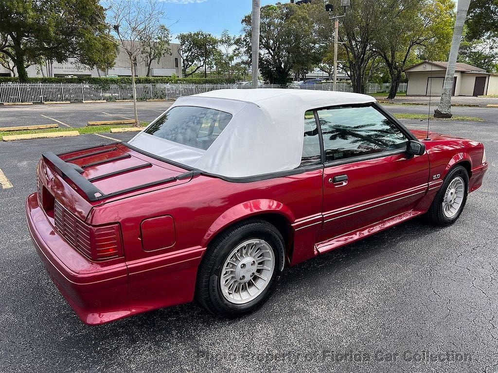 1988 Ford Mustang GT image 35