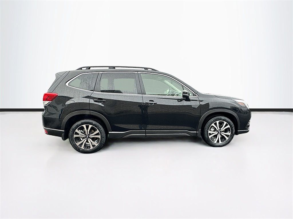2024 Subaru Forester Limited image 3