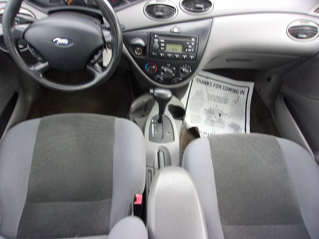 2004 Ford Focus SE image 5