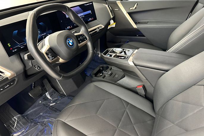 2025 BMW iX
