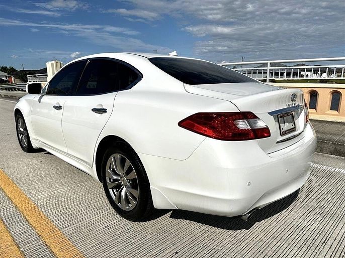 2013 Infiniti M37
