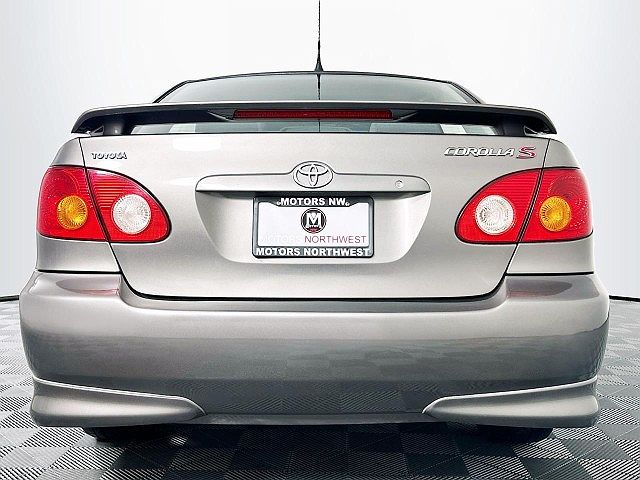 2003 Toyota Corolla S image 9