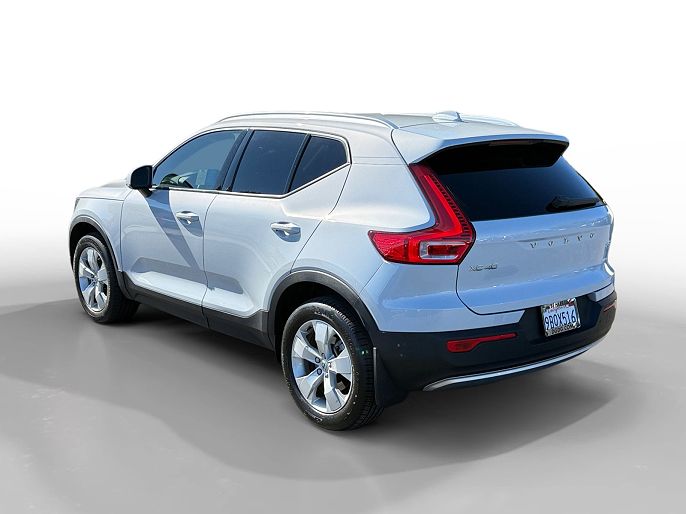 2022 Volvo XC40