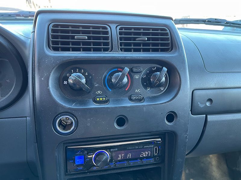 2003 Nissan Frontier null image 17