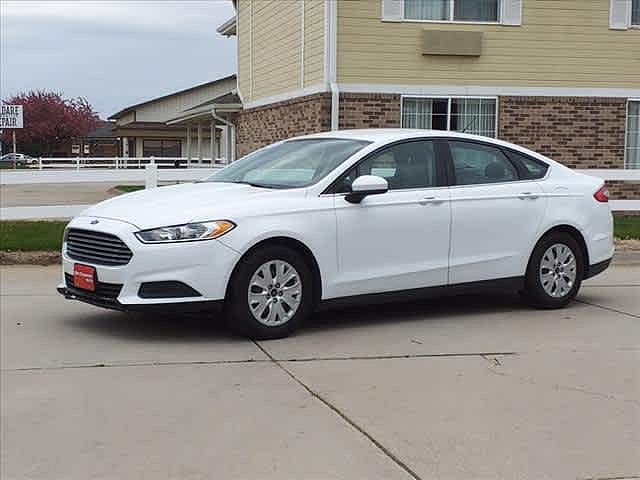 2013 Ford Fusion S image 0