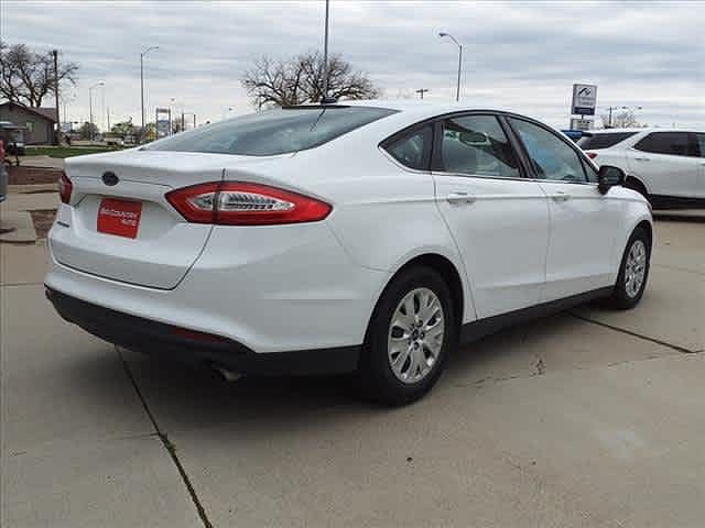 2013 Ford Fusion S image 4