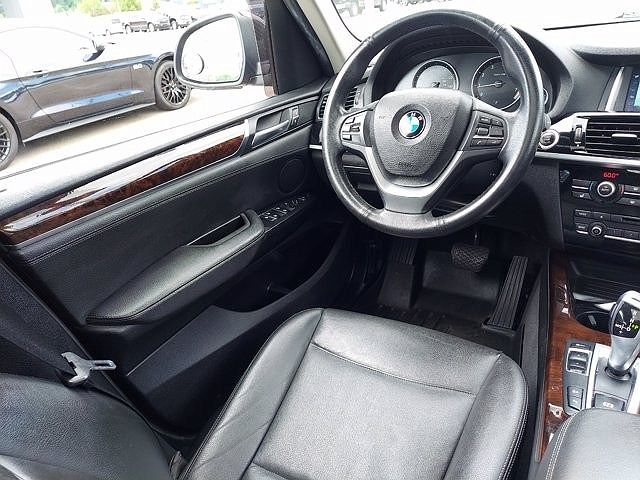 2017 BMW X3 xDrive28i image 9