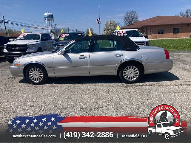 2003 Lincoln Town Car