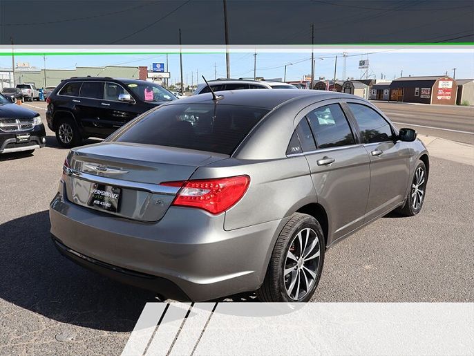 2013 Chrysler 200