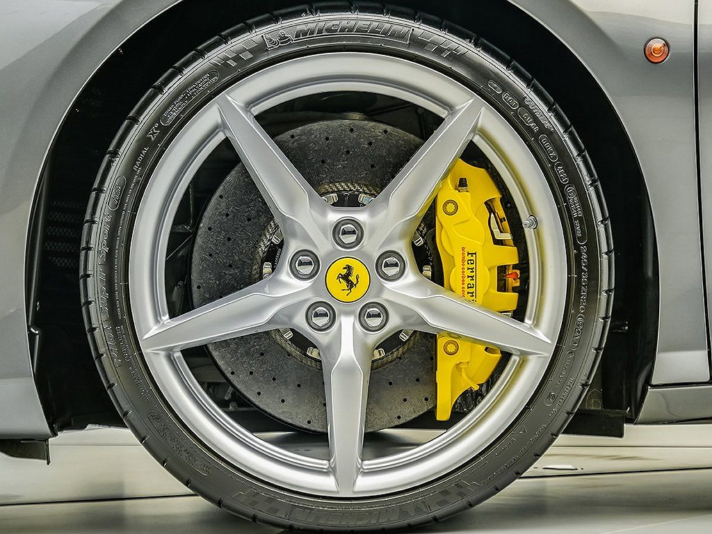 2016 Ferrari 488 GTB image 22