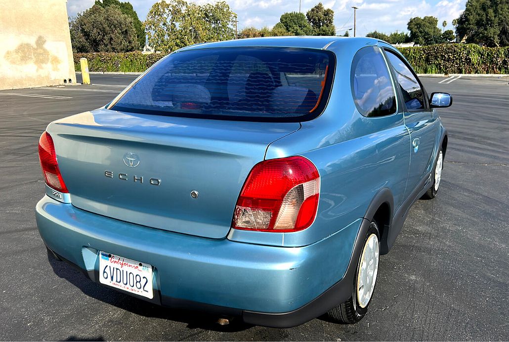 2000 Toyota Echo Base image 2