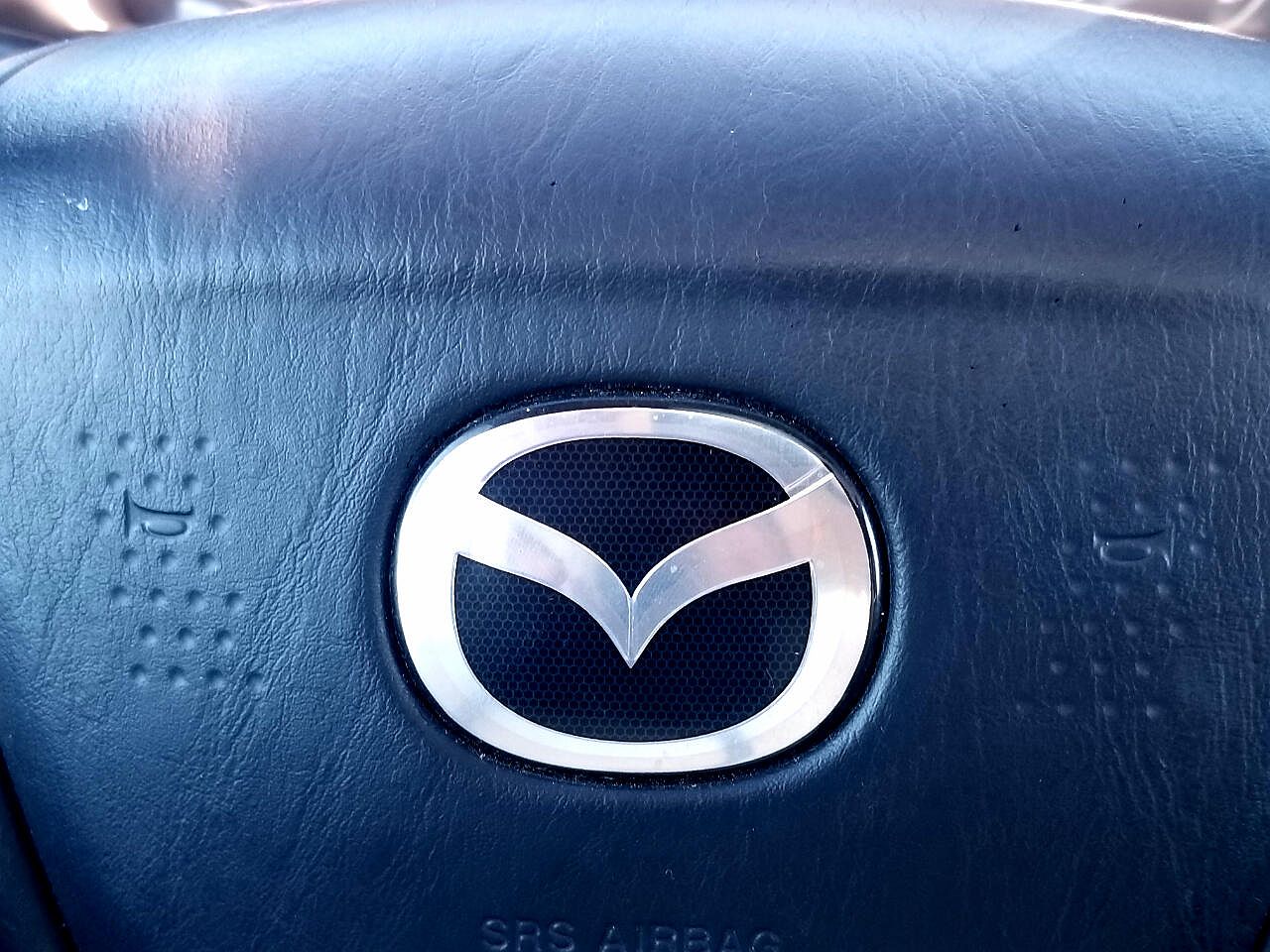 2005 Mazda Tribute s image 23