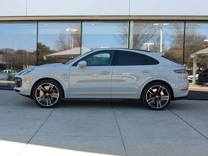 2022 Porsche Cayenne