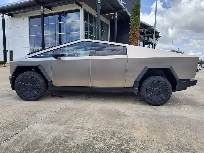 2024 Tesla Cybertruck