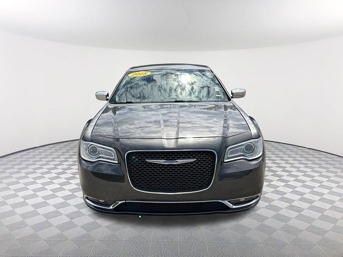 2018 Chrysler 300