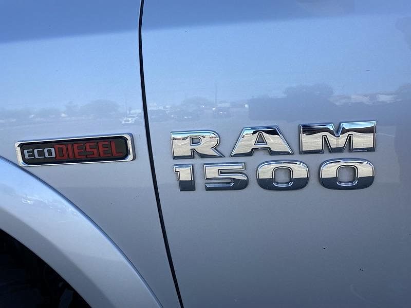 2015 Ram 1500 Laramie image 4