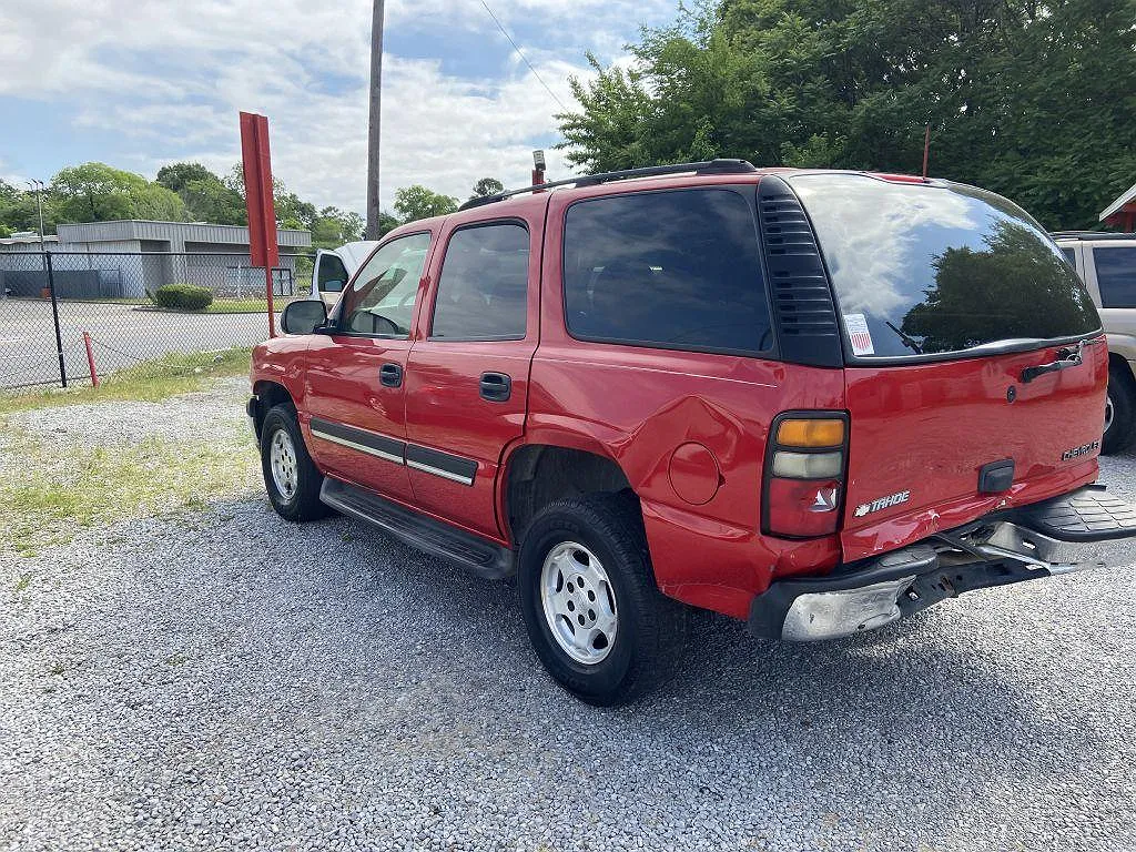 2005 Chevrolet Tahoe LS image 2