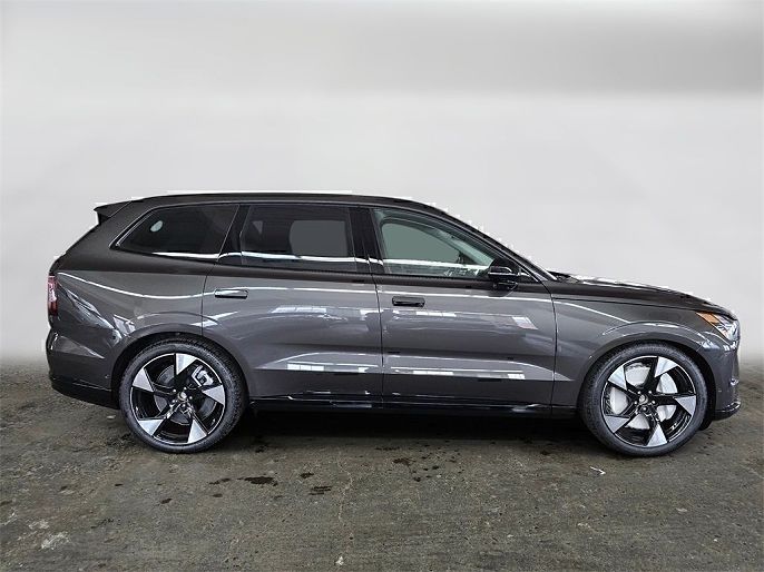 2025 Volvo EX90